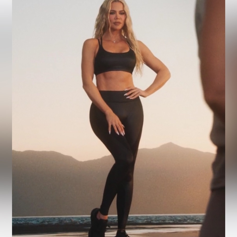 Khloe Kardashian Fabletics collaboration set - XS short leggings and medium bra